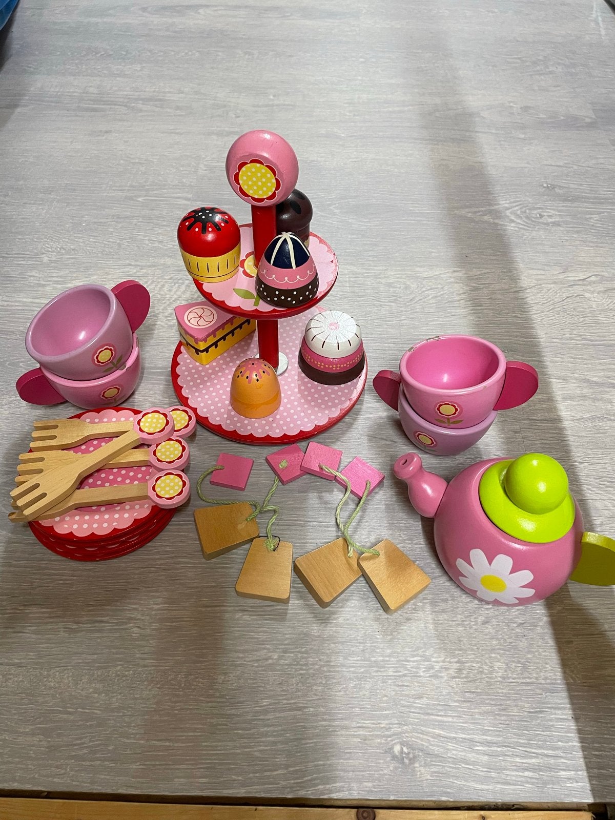 Houten theeservies en gebakjes set voor kinderen, Kinderen en Baby's, Ophalen of Verzenden, Gebruikt, Overige typen