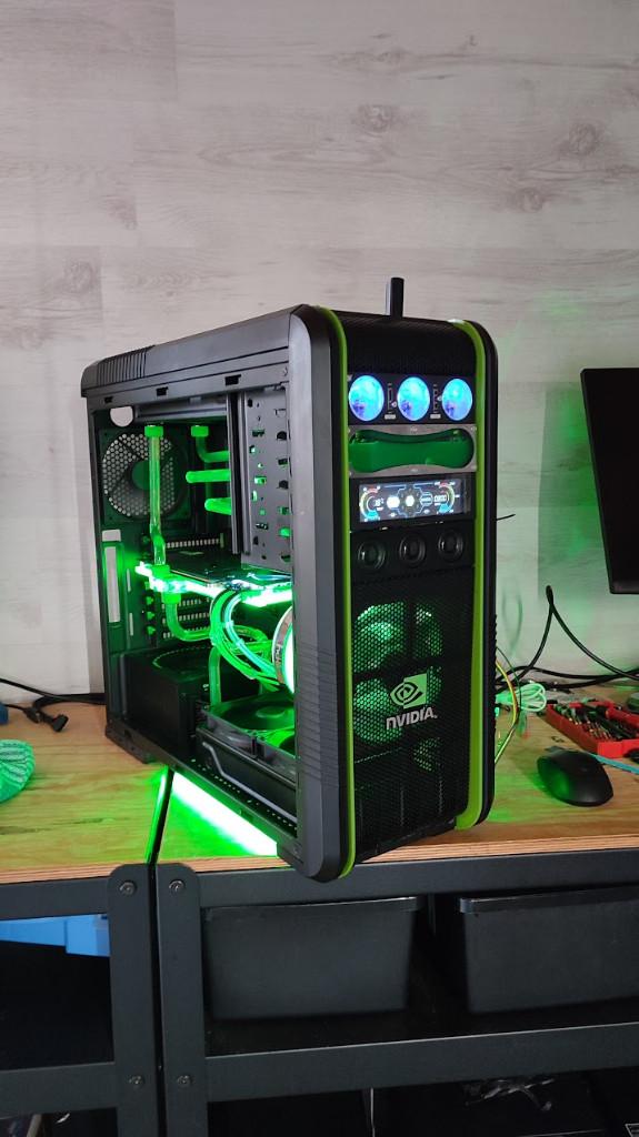 Cutsom Loop Project, Computers en Software, Desktop Pc's, Zo goed als nieuw, 4 Ghz of meer, SSD, 32 GB, Met videokaart, Gaming