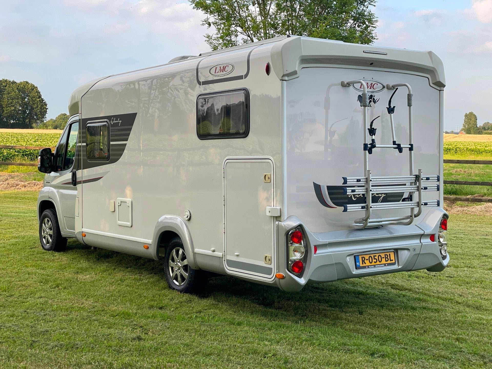 Lmc Liberty Breezer 643G/ Enkele bedden /2x Airco, Automaat, Ringverwarming, Tot en met 2, Bedrijf