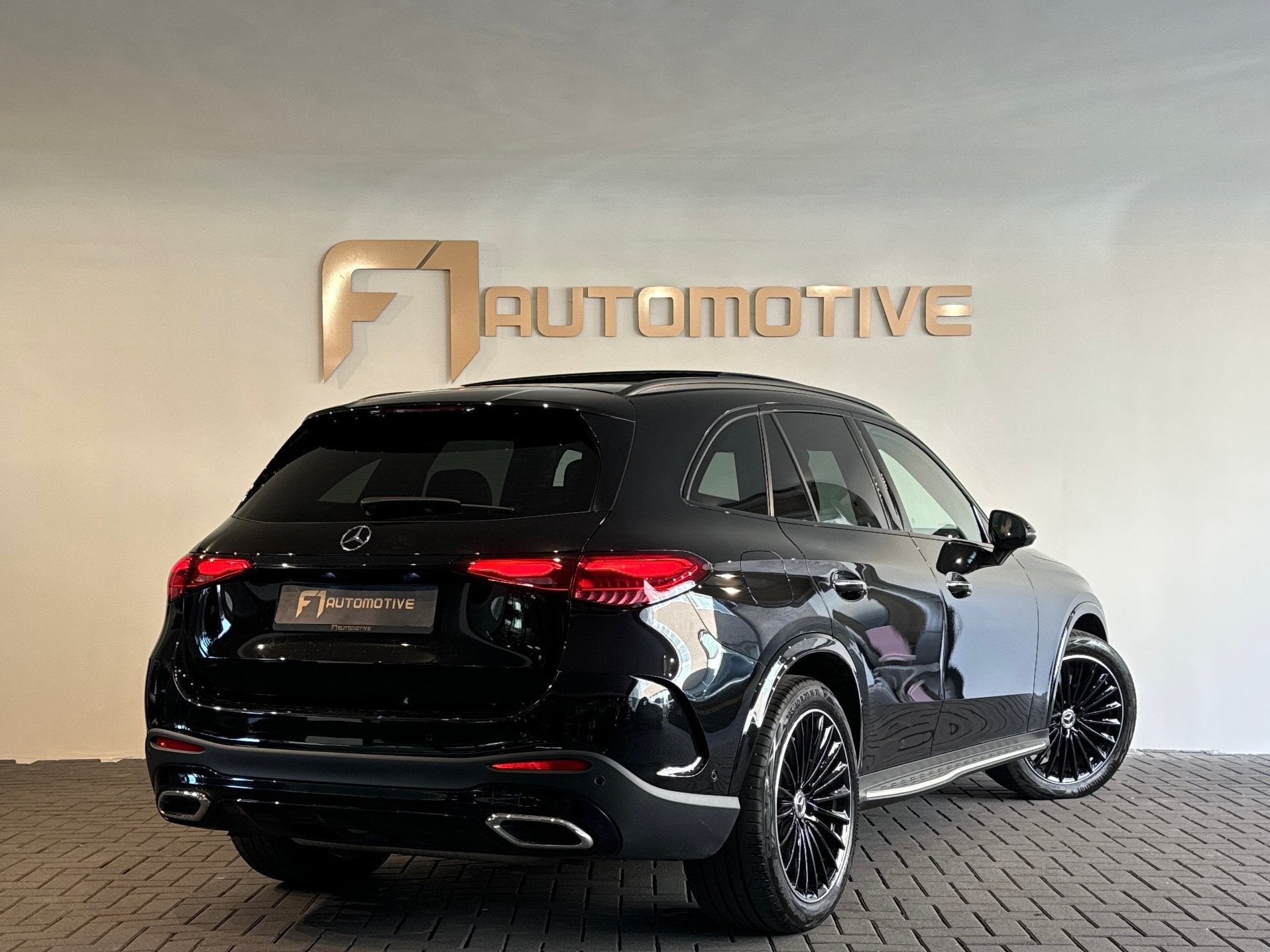 Mercedes-Benz GLC-klasse 300 4MATIC AMG Pano |Memory|Burmest, Automaat, Dealer onderhouden, Gebruikt, 4 cilinders