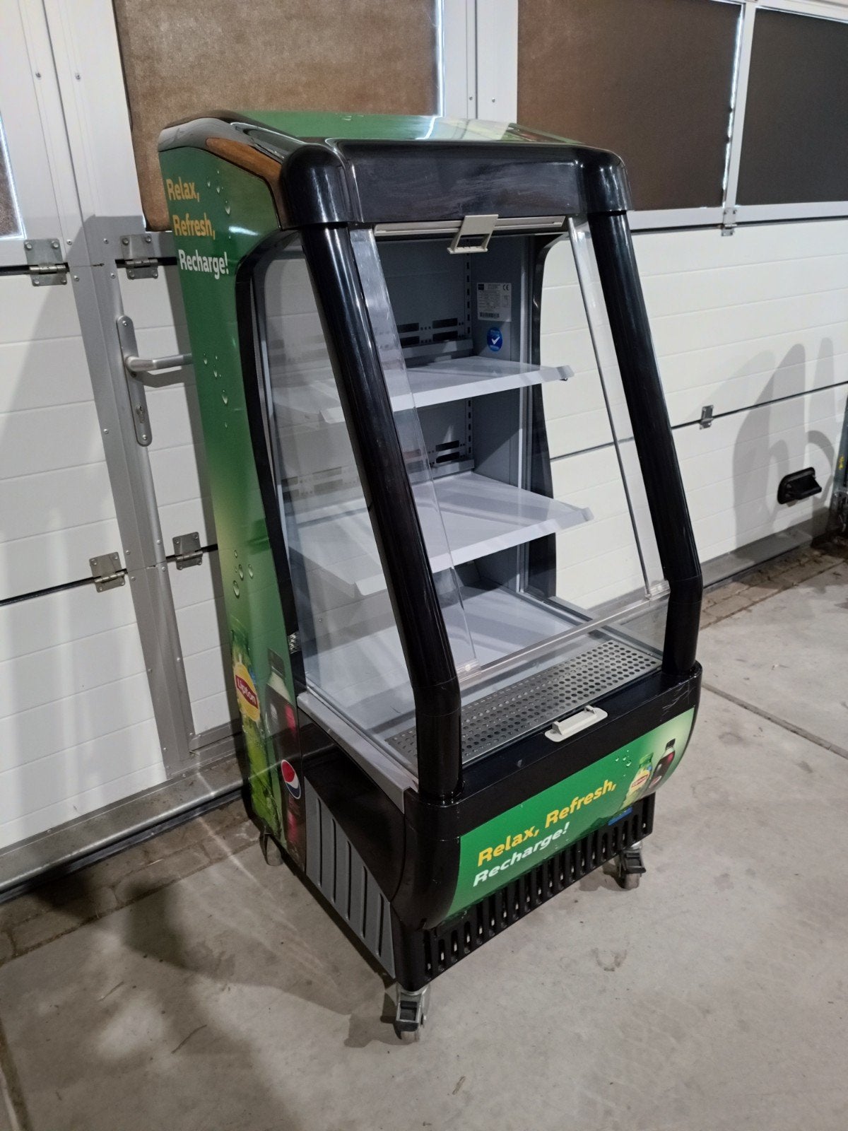 Frigoglass Easyreach Open Koelvitrine Grab & Go, Zonder vriesvak, 200 liter of meer, 60 cm of meer, Nvt