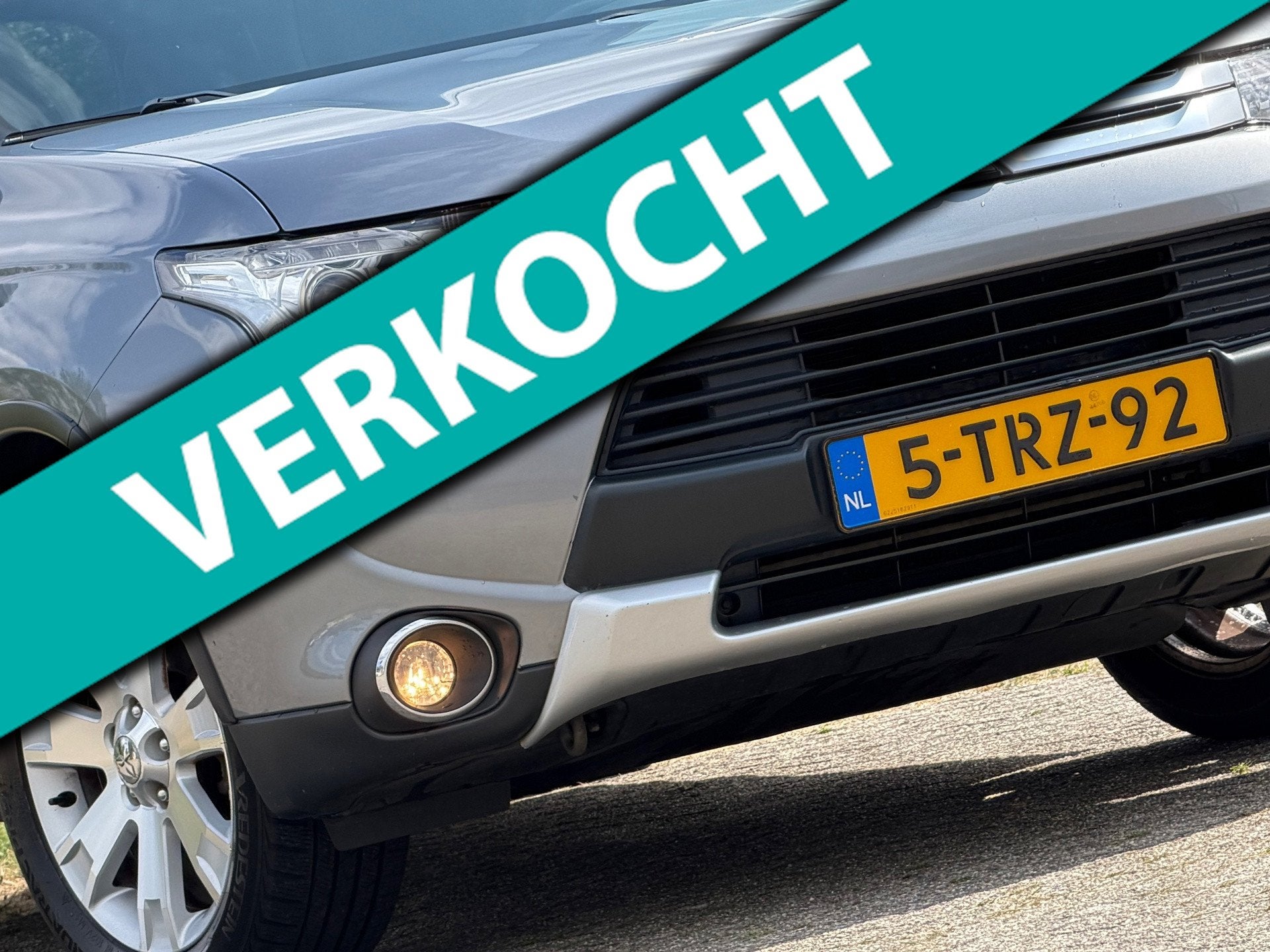 Mitsubishi Outlander 2.0 Instyle 4WD 7 pers Automaat - Titan, Auto's, Automaat, 15 km/l, Zwart, 4 cilinders