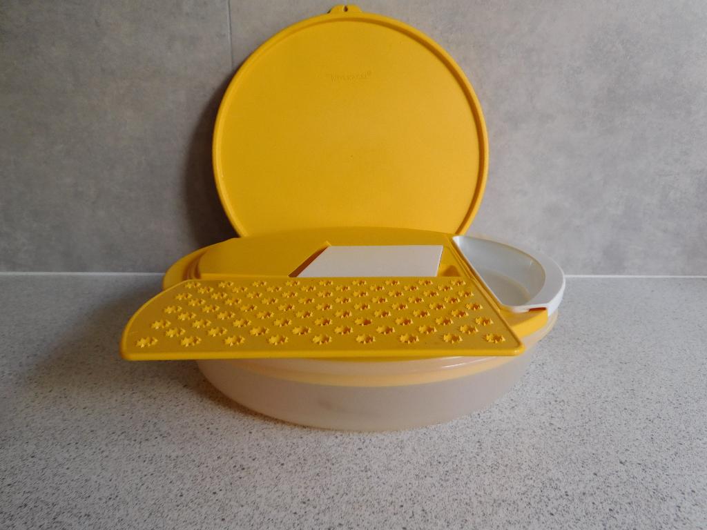 Tupperware Kitchenette 7 Delig Raspen Snijden en Bewaren, Ophalen of Verzenden, Zo goed als nieuw, Geel, Overige typen