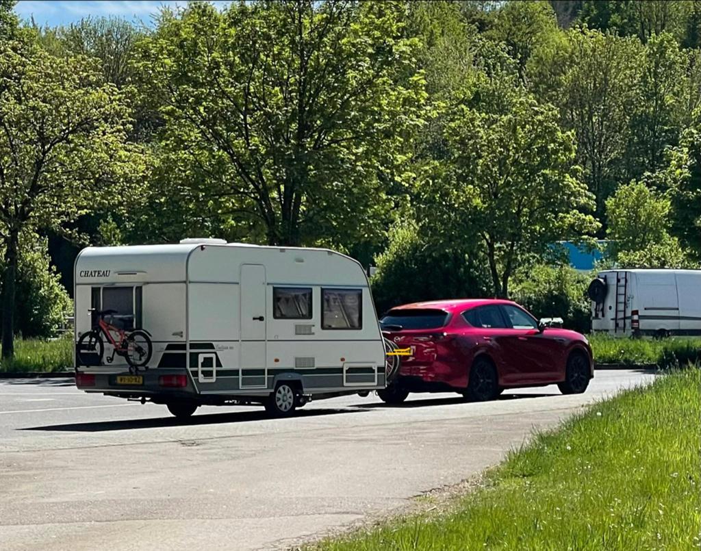 Château Calista 390, Caravans en Kamperen, Chateau, Kachel, Treinzit, Particulier