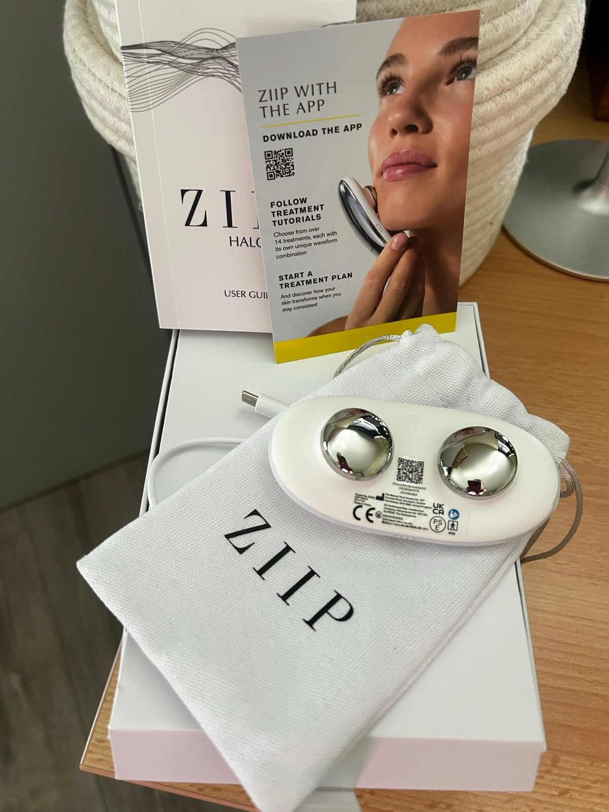 ZIIP Halo 2.0 Microcurrent & Nanocurrent Apparaat, Ophalen of Verzenden, Zo goed als nieuw, Overige typen