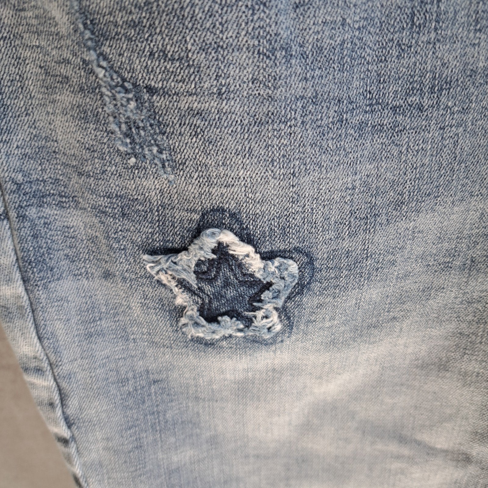 Foto 3 van Rivero Damaged Jeans Maat 34 - Stoere Look