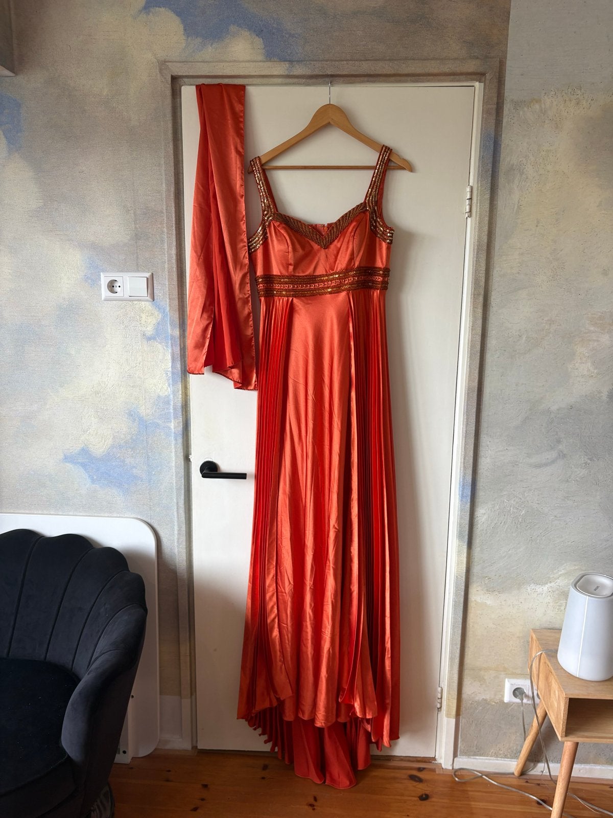 Prachtige oranje avondjurk met kralen - ZM Woman, Kleding | Dames, Jurken, Maat 42/44 (L), Oranje, Ophalen of Verzenden, Zo goed als nieuw
