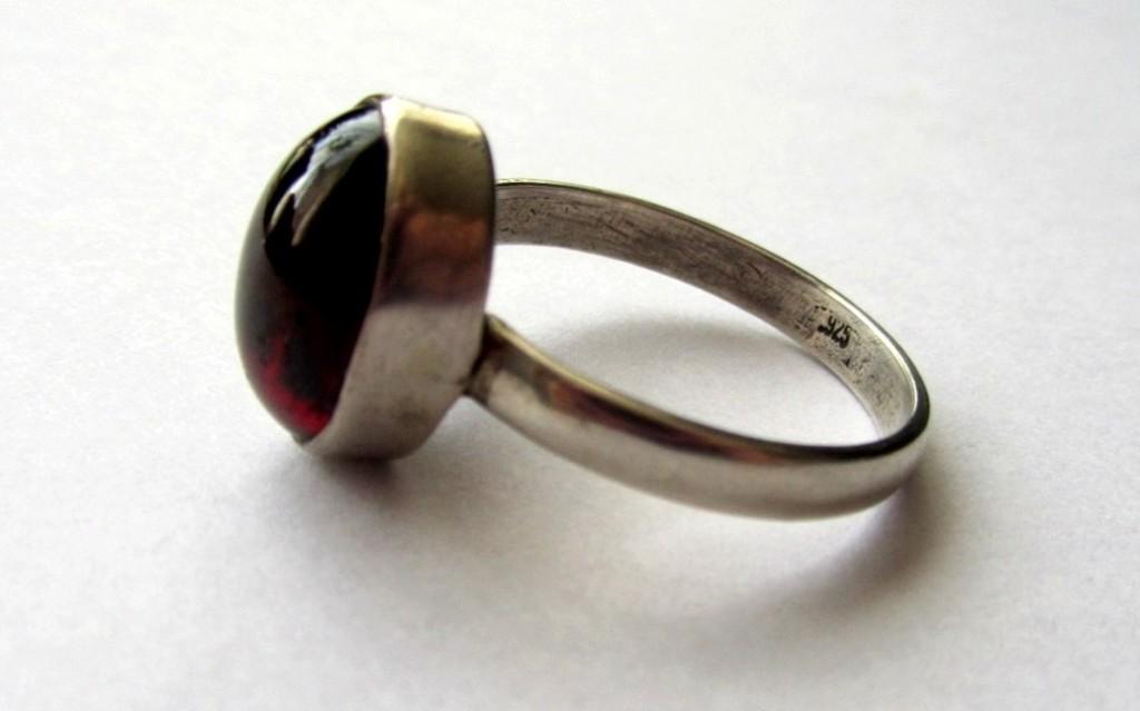 Prachtige 925 Sterling zilveren ring met robijn, Maat 23, Sieraden, Tassen en Uiterlijk, Antieke sieraden, Ophalen, Zilver, Ring