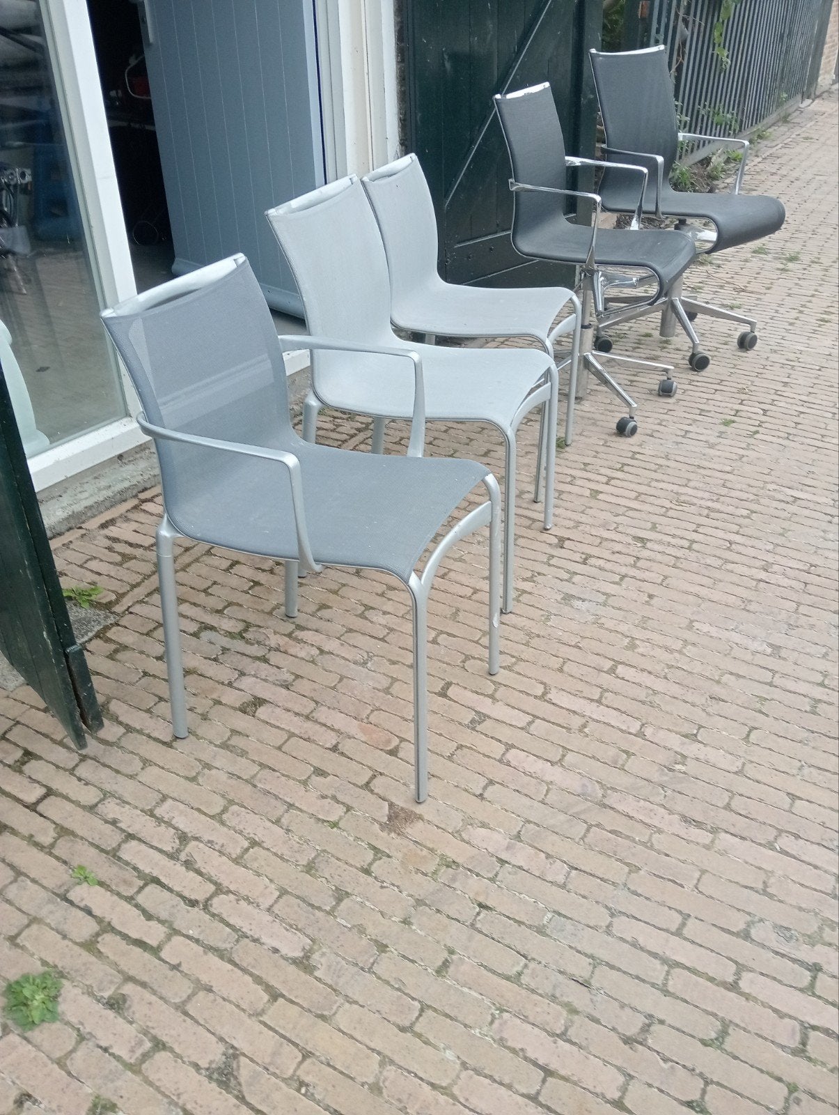 Drie Alias stoelen met goed zitcomfort, Gebruikt, Drie, Ophalen of Verzenden, Metaal