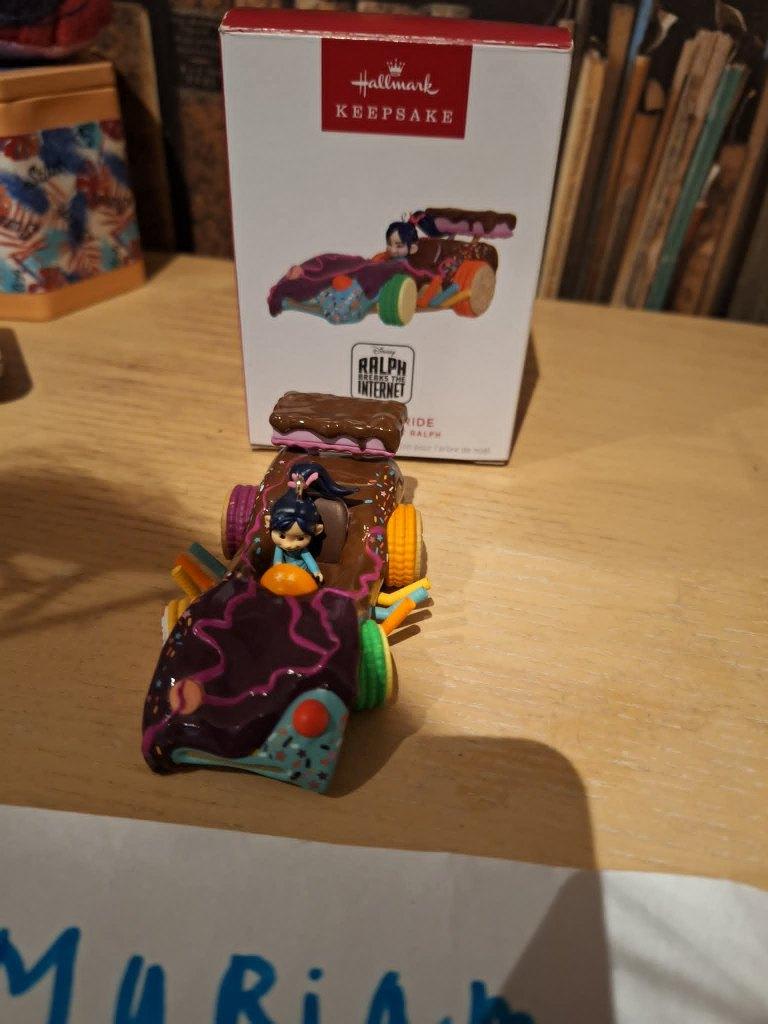 Disney Wreck-It Ralph Hallmark ornament, Ophalen of Verzenden, Overige figuren, Zo goed als nieuw, Beeldje of Figuurtje