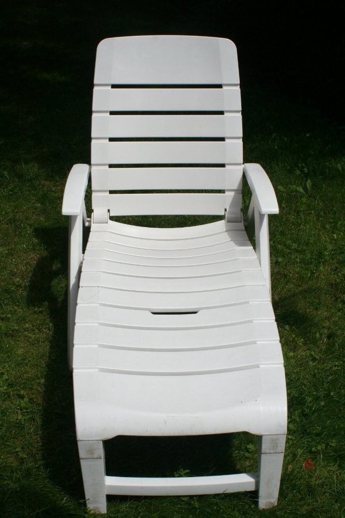 Mooie hele stevige ligbed, Tuin en Terras, Ophalen, Gebruikt, Kunststof, Inklapbaar