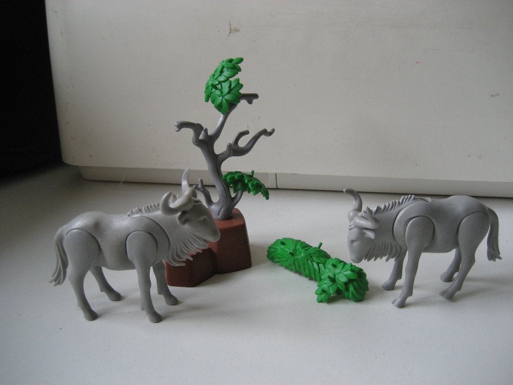 playmobil gnoe 2 stuks bij rots, Ophalen of Verzenden, Zo goed als nieuw