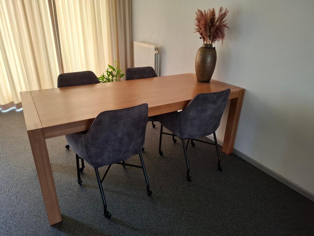 Bologna eetkamertafel  en stoelen, Ophalen, Gebruikt, Rechthoekig, 50 tot 100 cm
