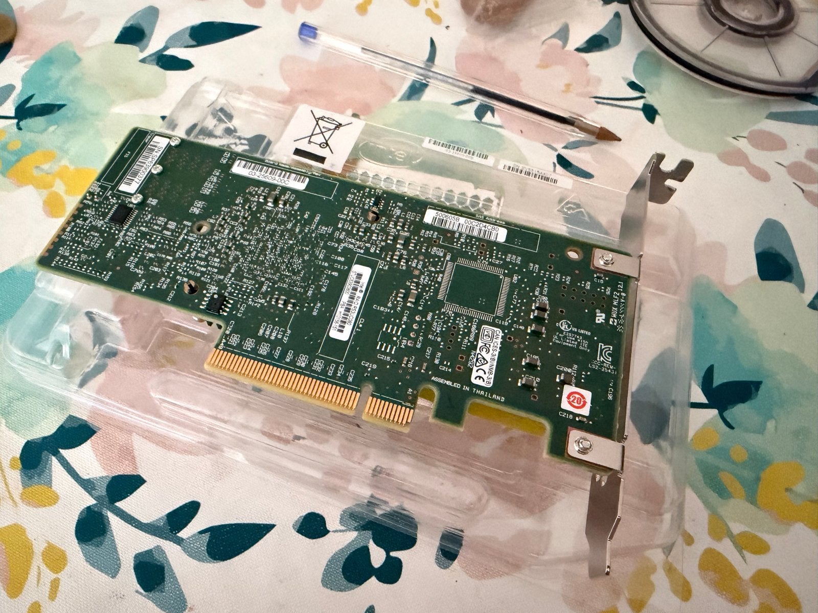 Intel RS3UC080 12Gb/s SAS/SATA HBA - TrueNAS/Unraid -, Computers en Software, Servers, Ophalen of Verzenden, Gebruikt, 2 tot 3 Ghz