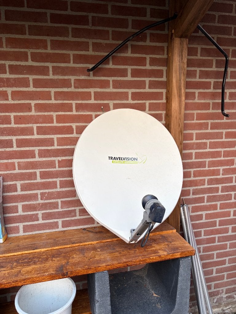 TravelVision R7 Pro schotelantenne, Caravans en Kamperen, Ophalen, Zo goed als nieuw