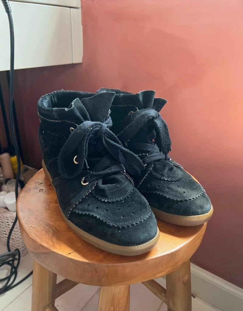 Isabel marant bobbys, Ophalen of Verzenden, Zo goed als nieuw, Zwart, Sneakers of Gympen