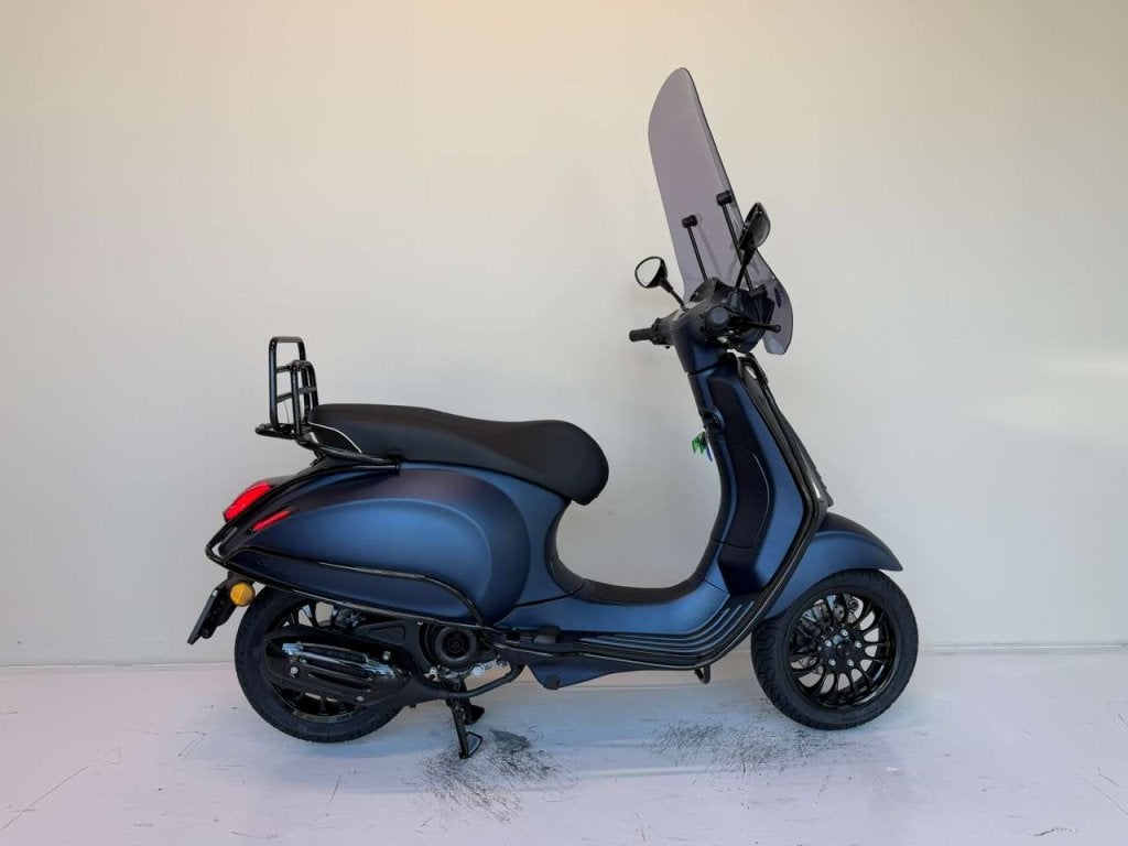 Vespa Sprint, BWJ 2021, Opaco Blue, Fietsen en Brommers, Niet ingevuld, Gebruikt, Niet ingevuld, Ophalen of Verzenden