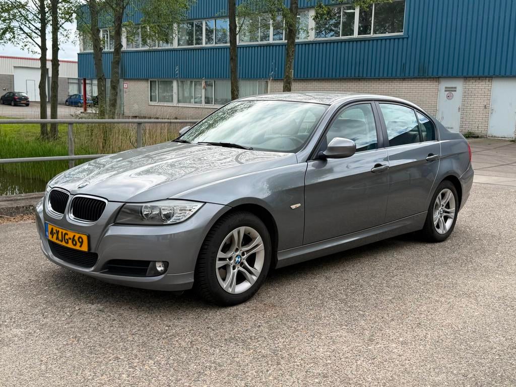 BMW 3-serie 316i M Line Face lift Clima! Leder! 133.300 KM N, Auto's, BMW, Euro 5, Gebruikt, 1599 cc, 4 cilinders