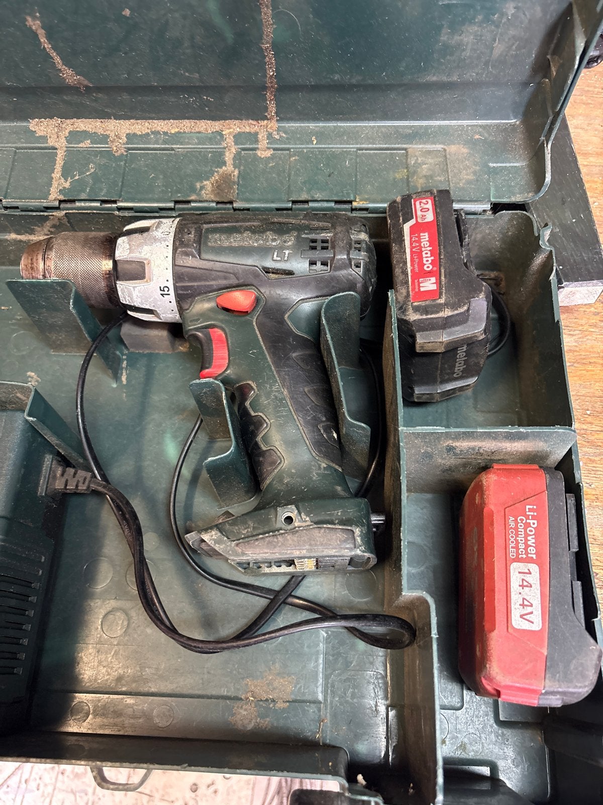 Metabo Boormachine BS 14.4 LT met 2 accu's en lader, Ophalen of Verzenden, Gebruikt, Boormachine