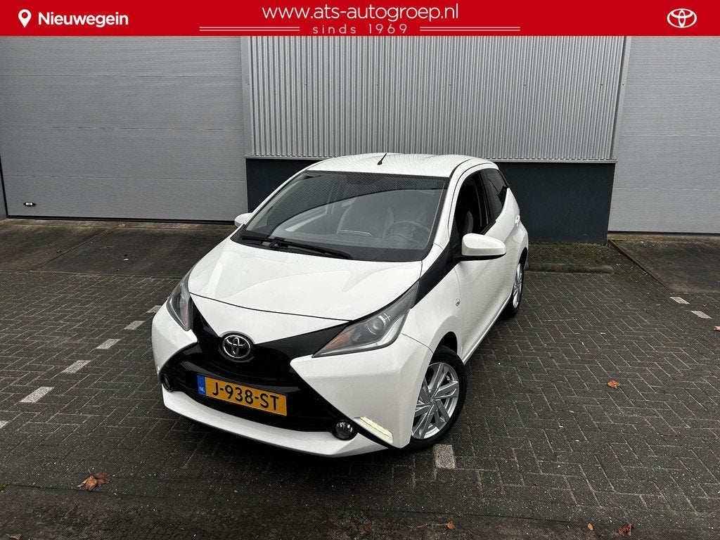 Toyota Aygo 1.0 VVT-i x-cite, Voorwielaandrijving, Stof, Gebruikt, Euro 6