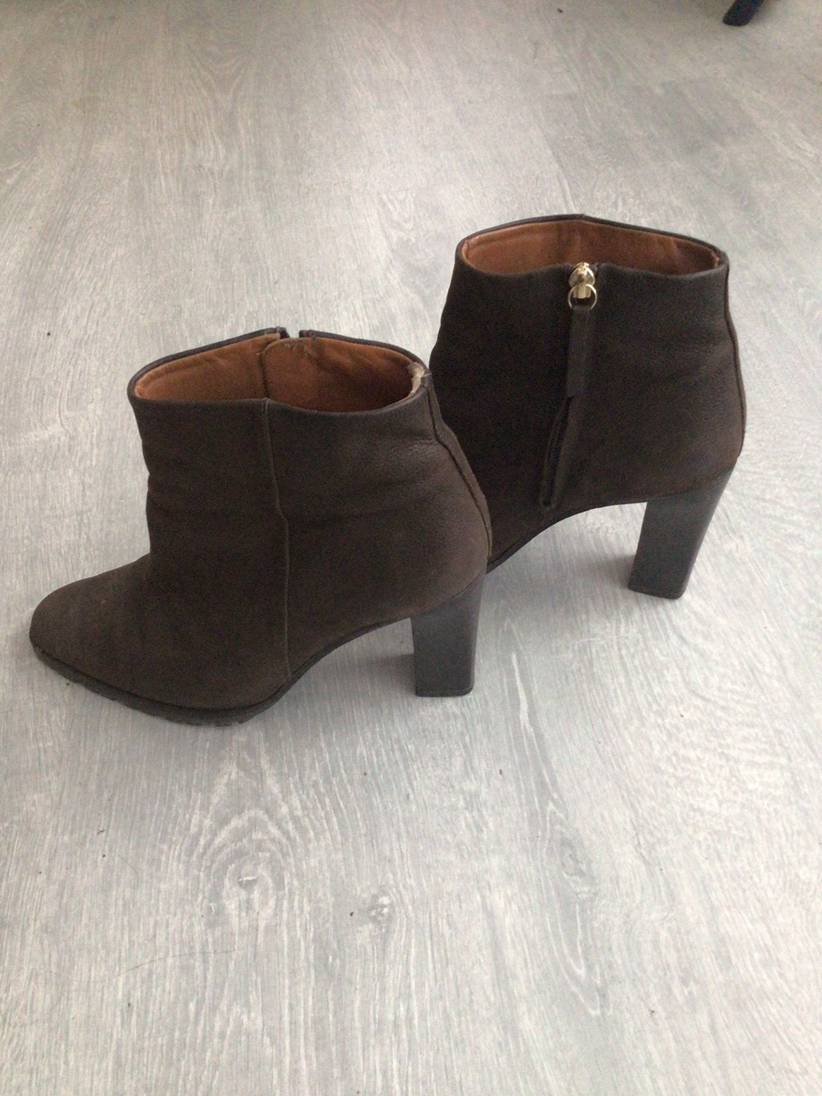 Korte laarsjes Massimo Dutti, Bruin, Lage of Enkellaarzen, Ophalen of Verzenden, Zo goed als nieuw