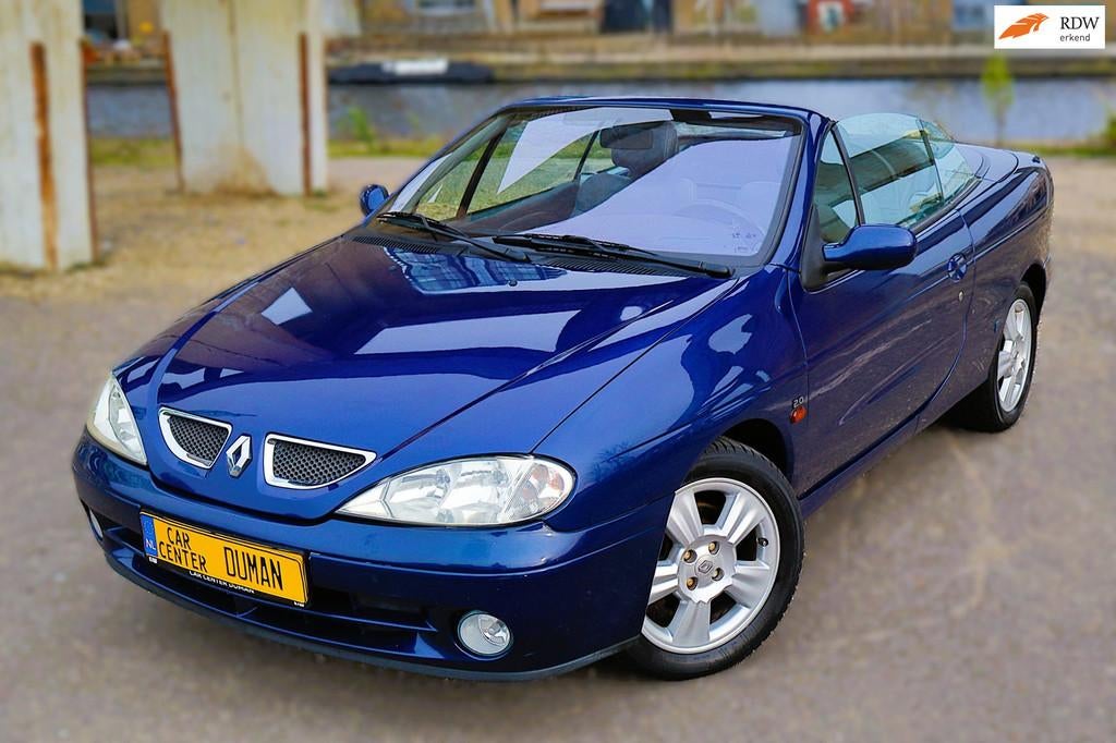 Renault Mégane Cabrio 2.0 16V Privilège Leer NAP Youngtime, 1998 cc, Gebruikt, 4 cilinders, Cabriolet