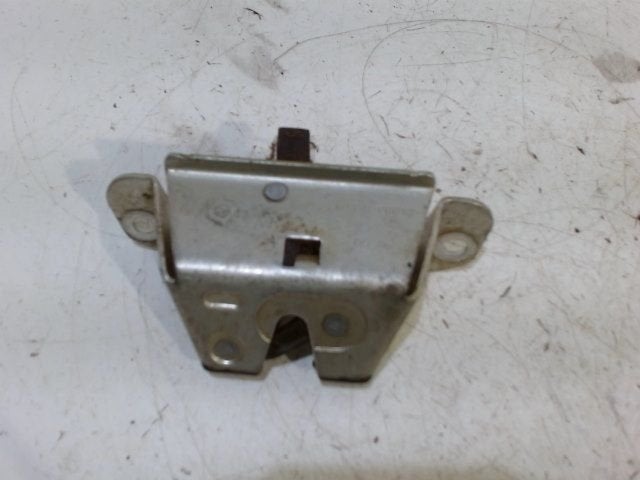 Slot mechaniek kofferdeksel achterklep Peugeot 107, Onderdelen@venauto.nl, Van der Ven Autorecycling B.V., Gebruikt, Ettenseweg 76, 4706 PB Roosendaal, The Netherlands