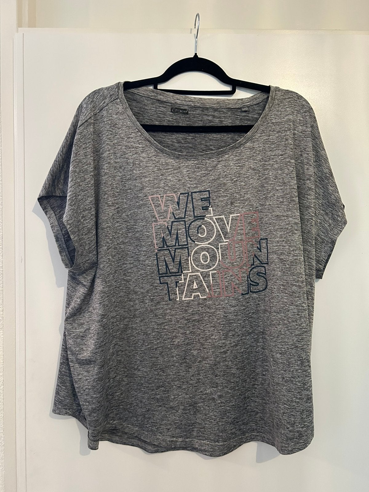 Energetics grijs sportshirt “We Move Mountains” maat 44, Maat 42/44 (L), Ophalen of Verzenden, Fitness of Aerobics, Grijs