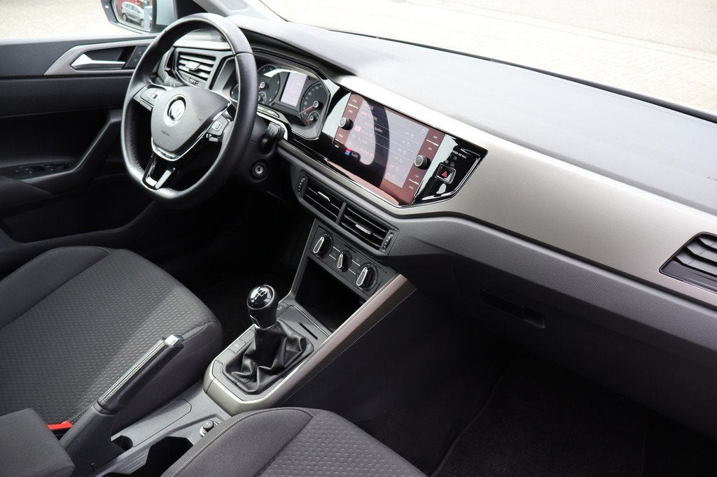 Volkswagen Polo 1.0 TSI Comfortline Nederlandse auto! Adapti, Auto's, Volkswagen, Voorwielaandrijving, 12 maanden, Gebruikt, 580 kg