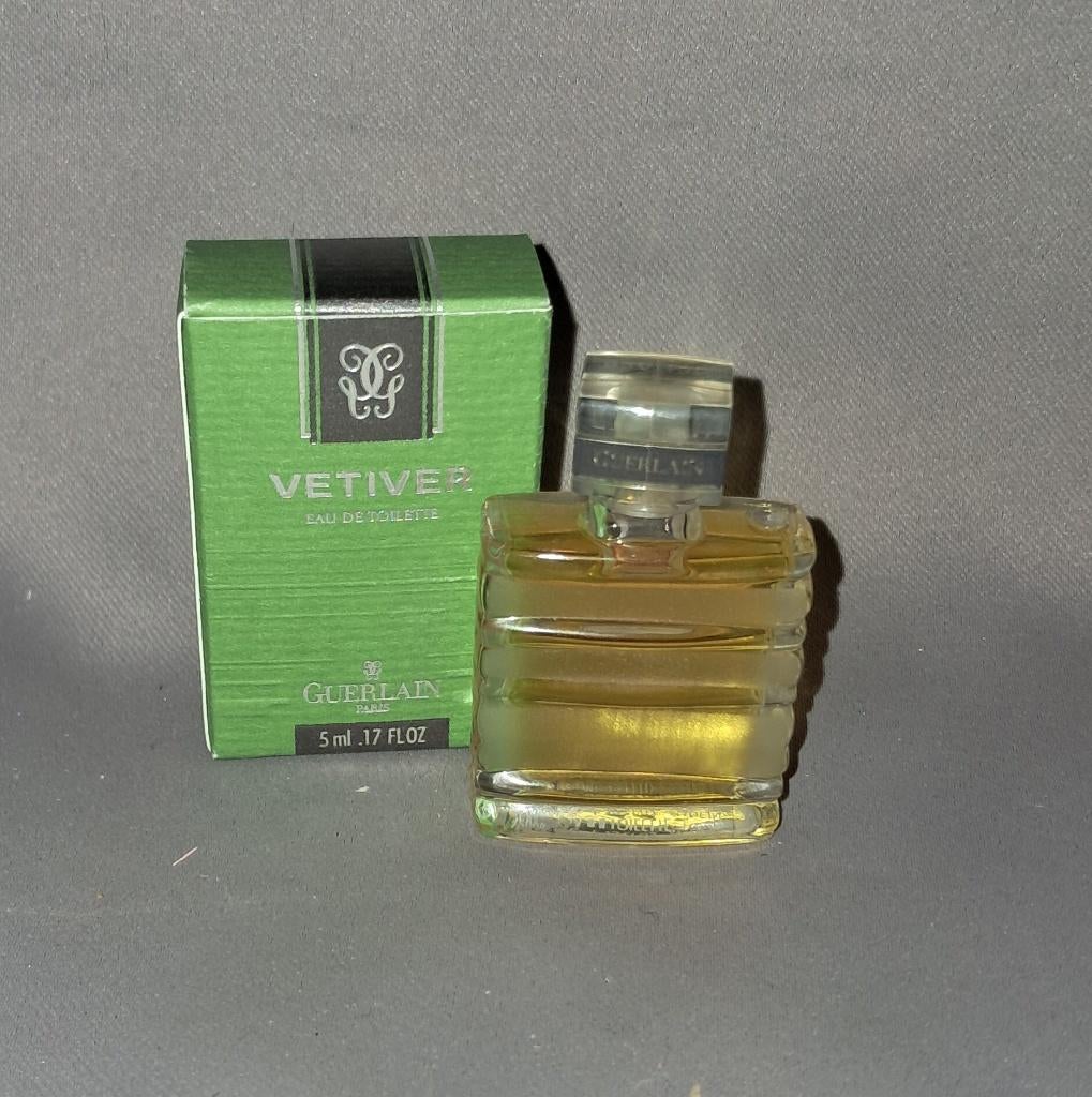 Luxe parfum mini - Guerlain vetiver + doosje, Verzamelen, Parfumverzamelingen, Ophalen of Verzenden, Zo goed als nieuw, Miniatuur