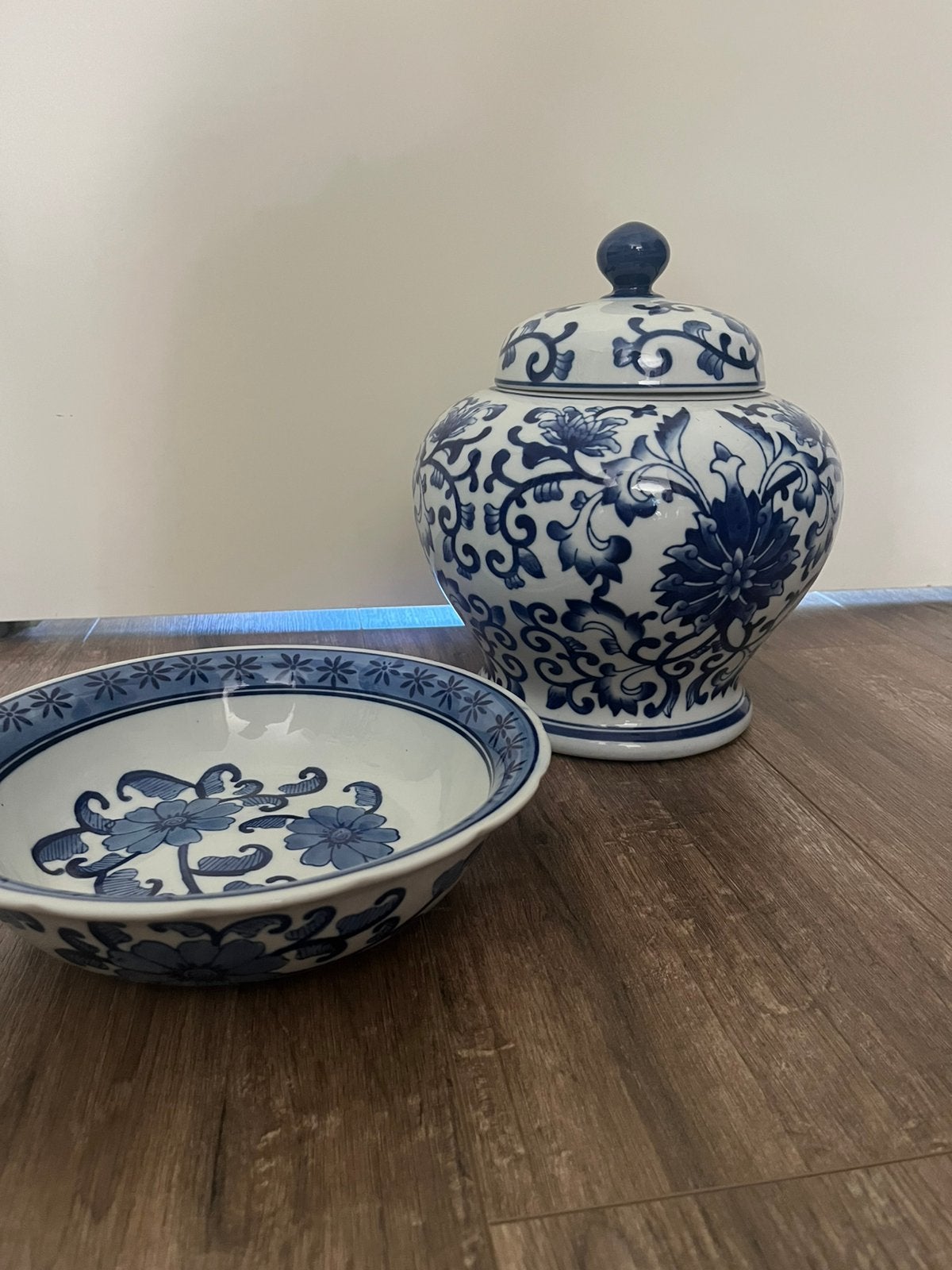 Schaal en mooi vaas/stolp pot porselein blauw, Ophalen of Verzenden