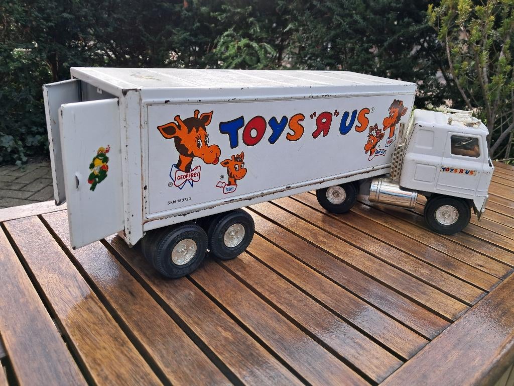 VRACHTWAGEN TOYS'R'US 55CM, Ophalen of Verzenden, Gebruikt