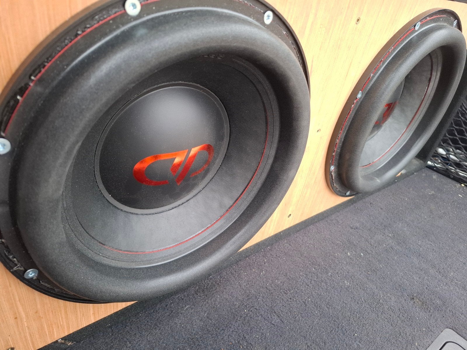 DD car audio set / subwoofers mono versterkers, Ophalen
