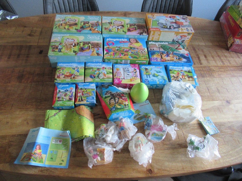 Heel veel complete dozen met boekjes PLAYMOBIL, Ophalen of Verzenden, Zo goed als nieuw