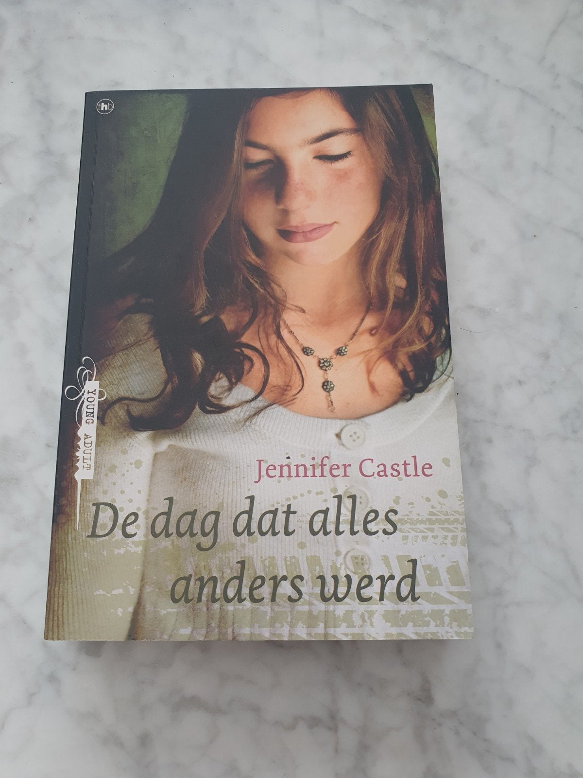 Jennifer Castle - de dag dat alles anders werd, Ophalen of Verzenden, Zo goed als nieuw