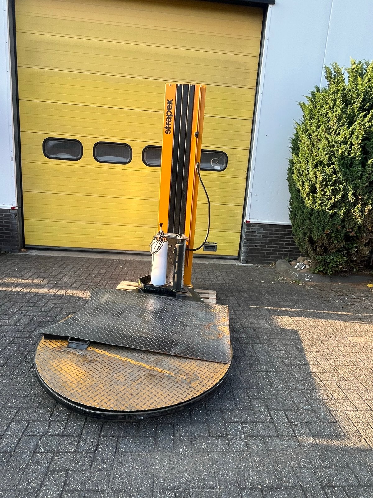 Strapex Delta Palletwikkelaar 380V met oprijplaat, Ophalen