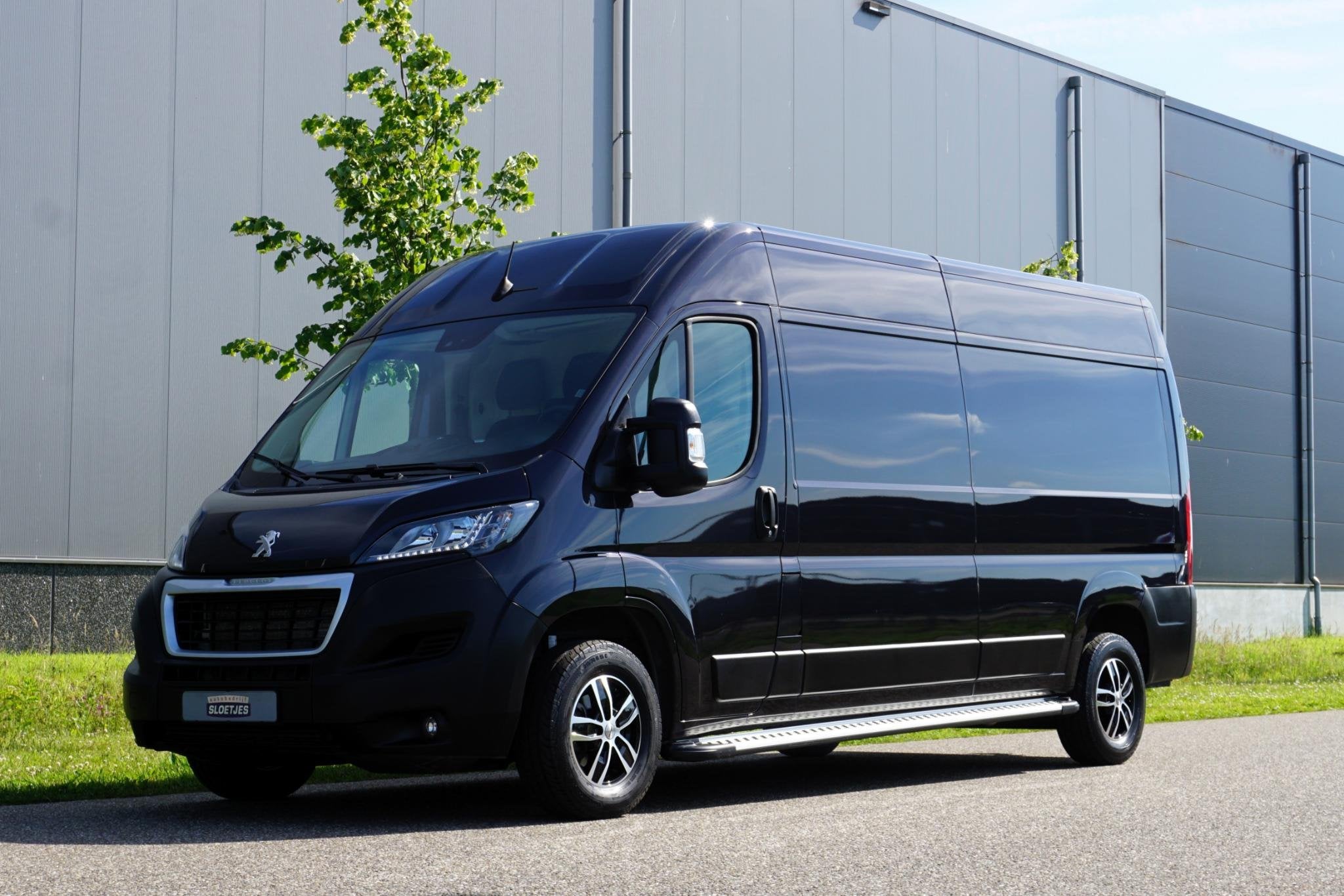 Peugeot Boxer 2.2 BlueHDi 165 L3H2 3.5t in nieuwstaat |Trekh, Auto's, Voorwielaandrijving, Stof, Gebruikt, 4 cilinders