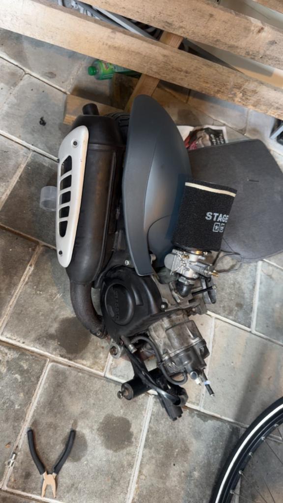 172 s1 hexa blok + koelsysteem, Fietsen en Brommers, Brommeronderdelen | Scooters, Zo goed als nieuw, Piaggio, Blok, Ophalen
