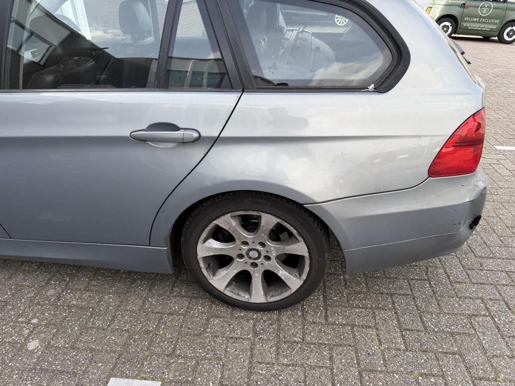 BMW 3-serie Touring 320i High Executive |, Auto's, 13 km/l, Zwart, 4 cilinders, 150 pk