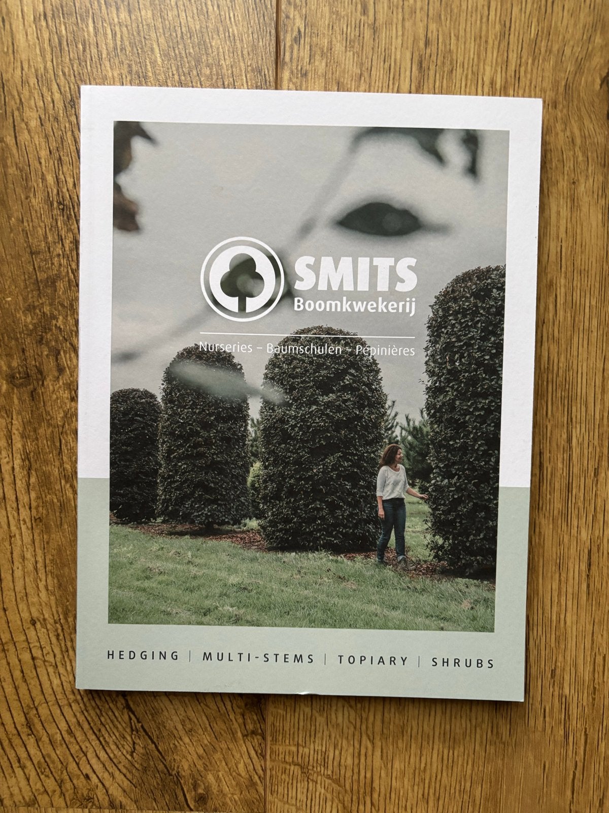 Smits Boomkwekerij Catalogus - HEDGING | MULTI-STEMS | TOPIA, Verzenden, Nieuw, Tuinieren en Tuinplanten