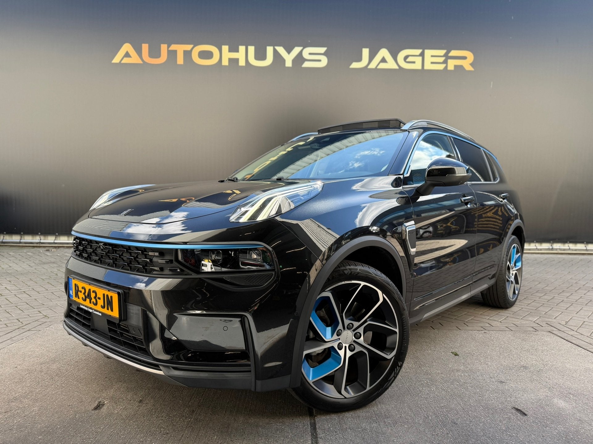 Lynk & Co 01 1.5 Pano 360 Memory Carplay Hybride Automaat, Auto's, Stof, Zwart, Bedrijf, 1854 kg