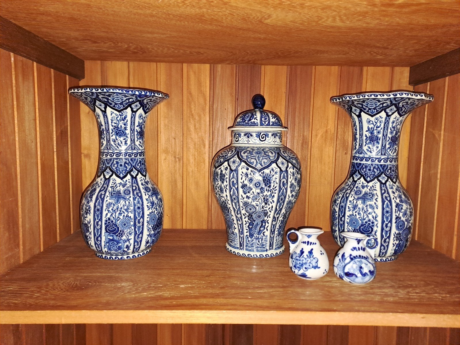 Delfts blauw vazen en potten set, Ophalen