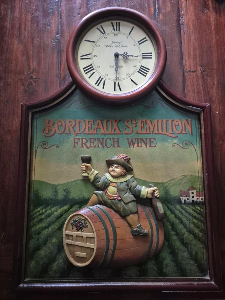 Wandklok Bordeaux St. Emilion - Frans Wijn Thema, Ophalen