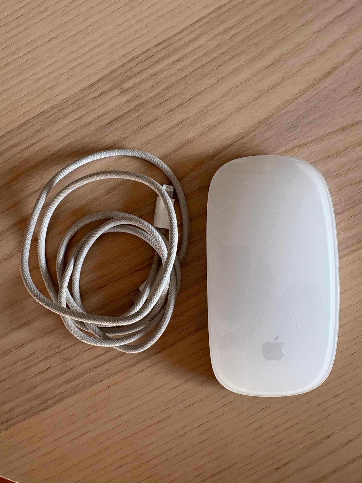 Apple Magic Mouse 2 met originele oplaadkabel, Computers en Software, Muizen, Ophalen of Verzenden, Zo goed als nieuw, Draadloos
