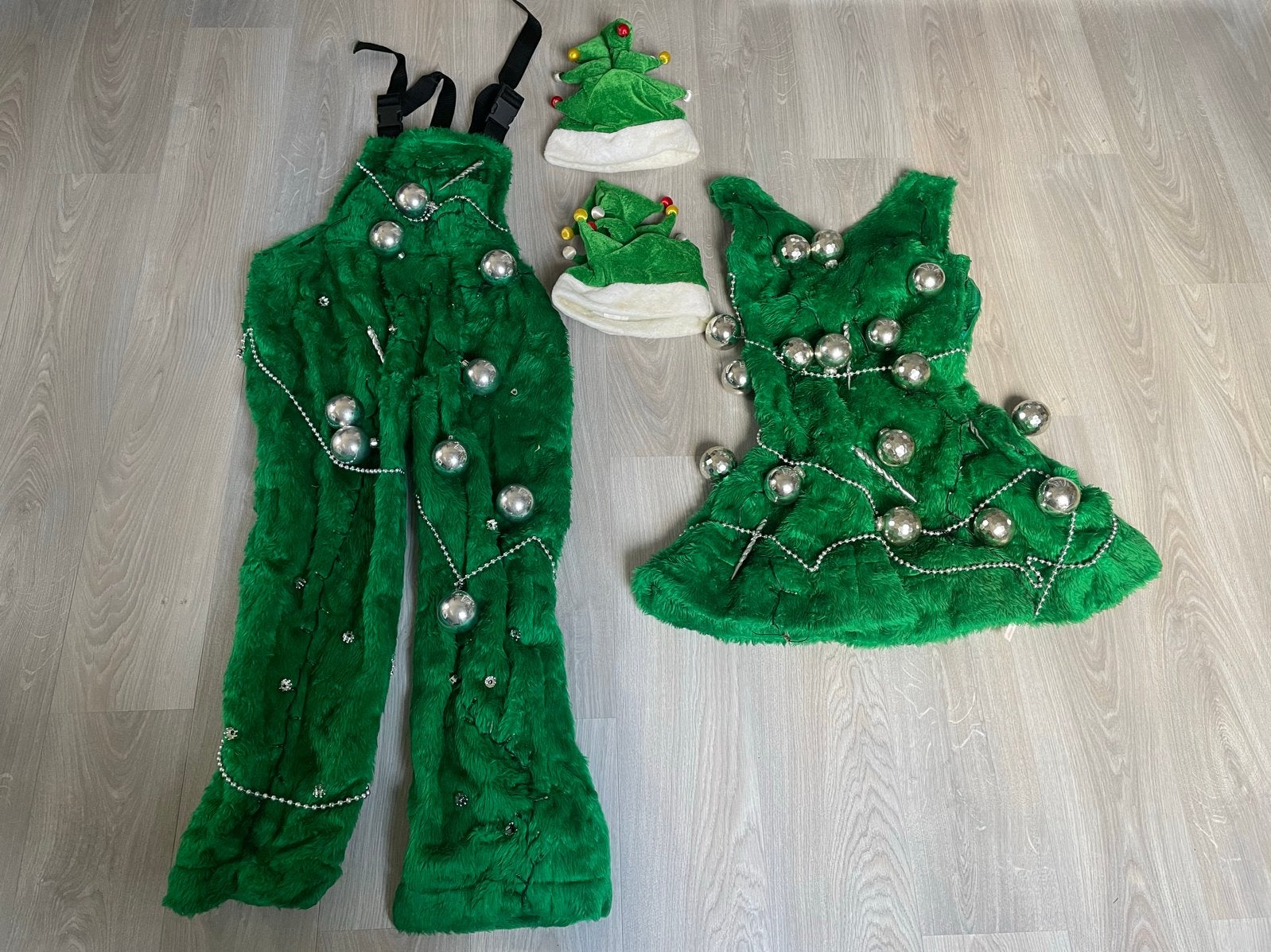 Carnavalskostuum Kerstboom: Tuinbroek (L) & Jurkje (M), Maat 38/40 (M), Carnaval, Ophalen of Verzenden, X