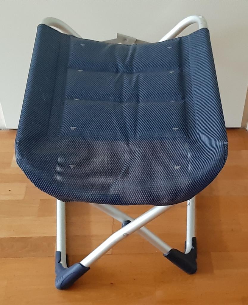 Voetenbankje, Caravans en Kamperen, Ophalen, Zo goed als nieuw, Campingstoel