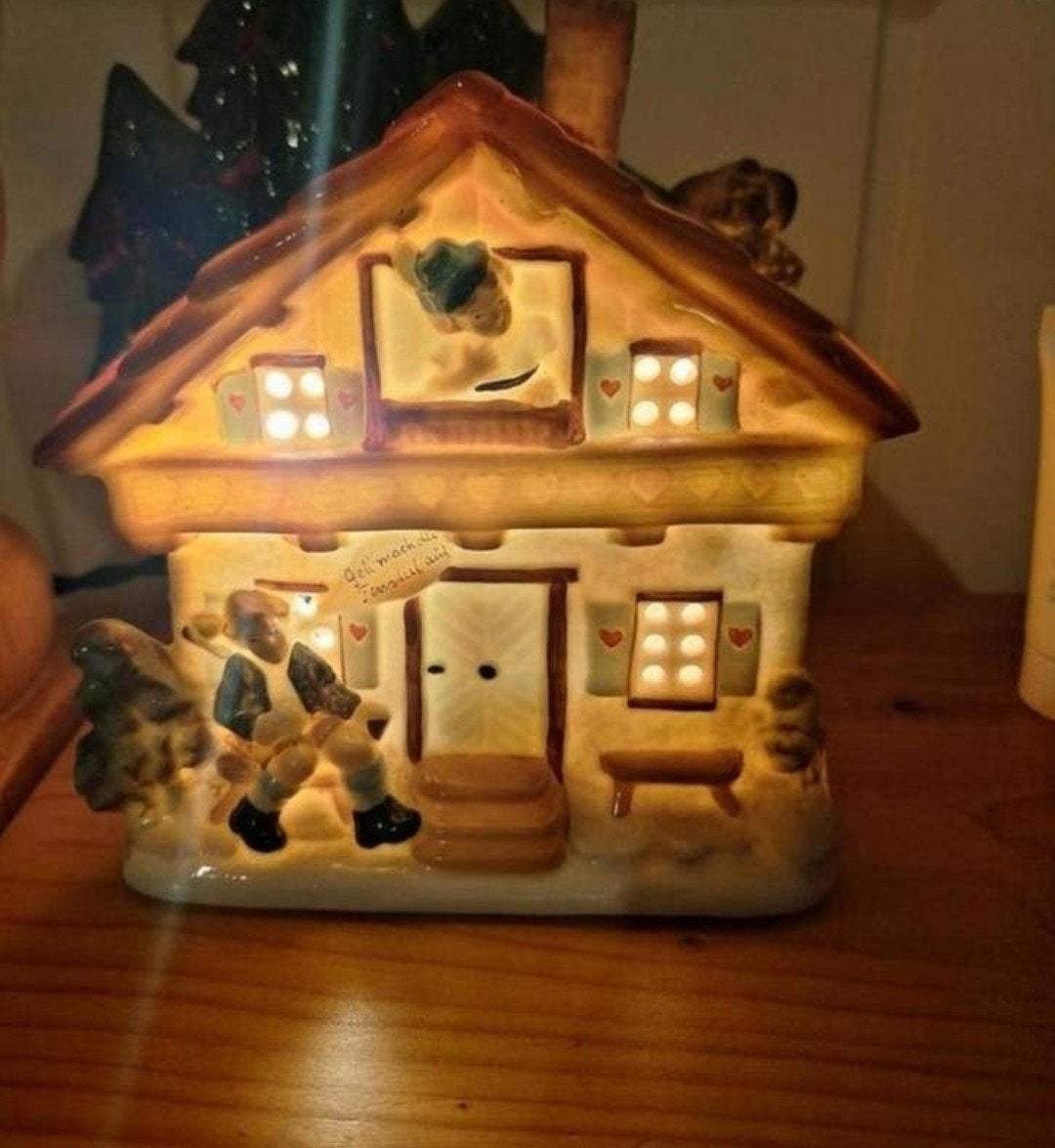 Puntgaaf Vintage Porseleinen Parfum Huisje Lamp, Ophalen of Verzenden