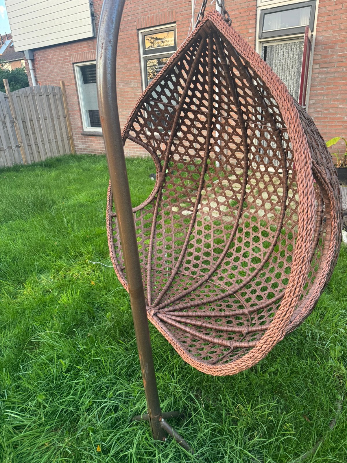 Ei Hangstoel XL, Ophalen, Zo goed als nieuw, Rotan