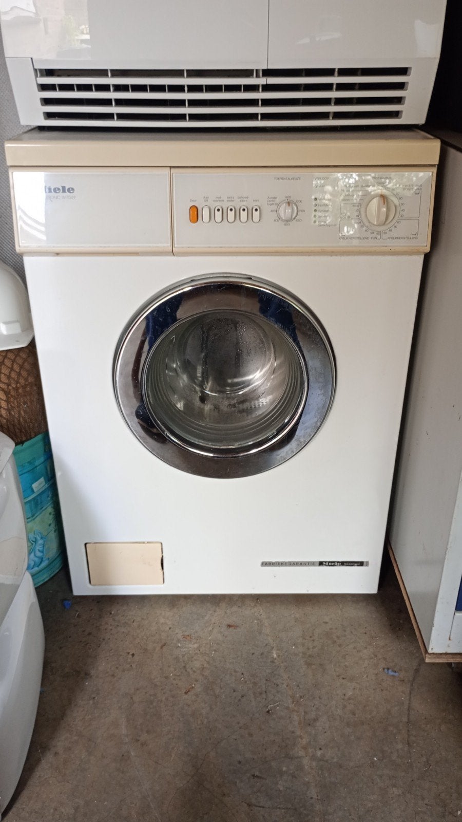 Miele, 1200 tot 1600 toeren, Gebruikt, Minder dan 85 cm, 4 tot 6 kg