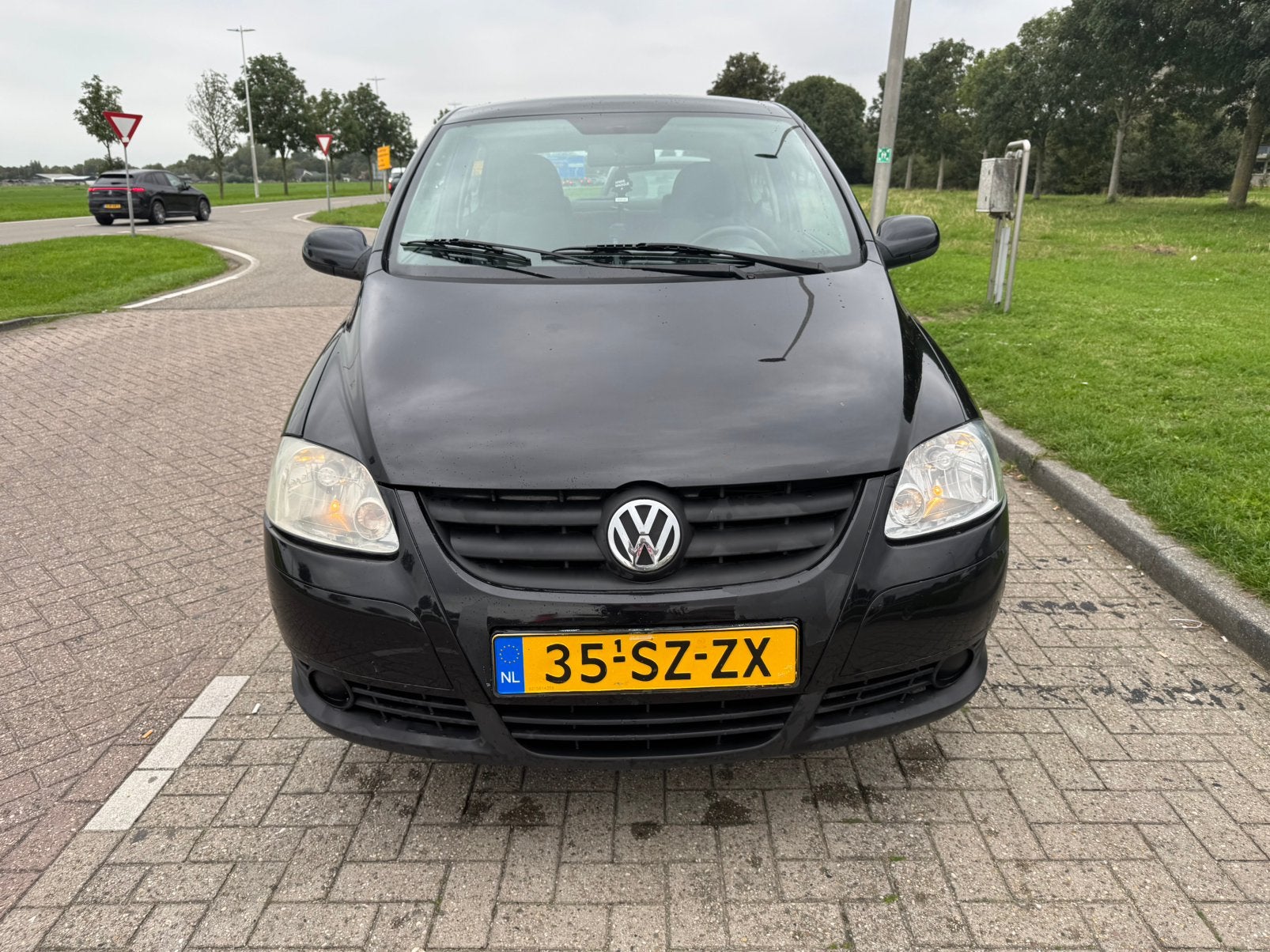 Volkswagen Fox 1.4 55KW 2006 Zwart NAP, Auto's, Voorwielaandrijving, 15 km/l, 4 cilinders, 4 stoelen
